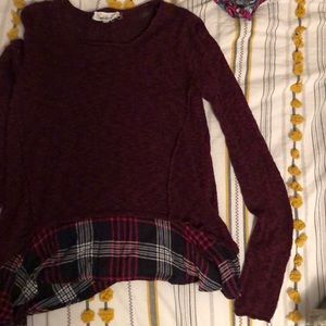 Burgundy knit sweater w flannel insert on bottom